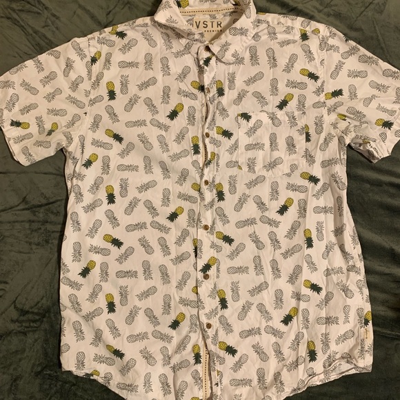 VSTR Other - white pineapple men's casual button down